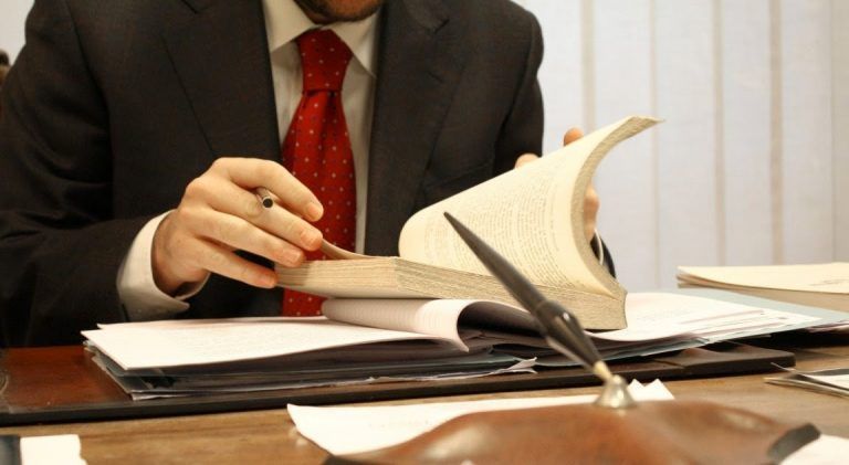LA INDEBIDA REVOCACIÓN DE RESOLUCIONES FAVORABLES AL CONTRIBUYENTE
