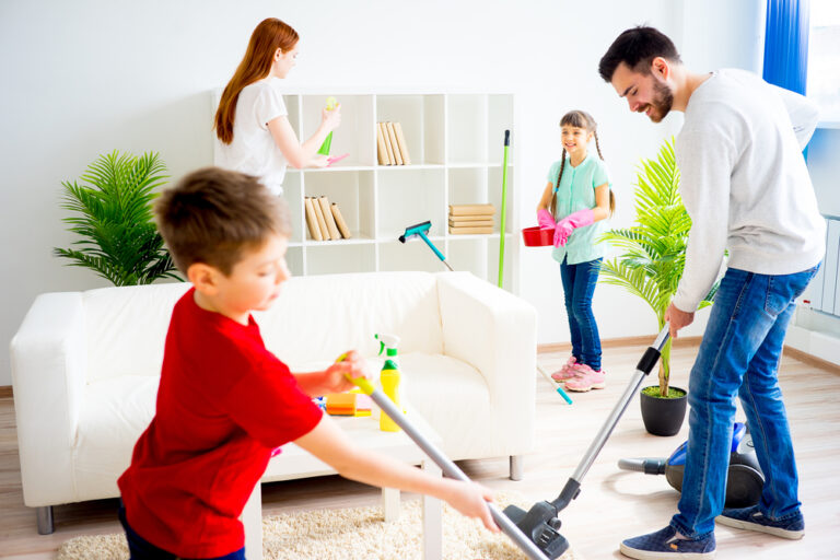 PARÁMETROS PARA DETERMINAR LA COMPENSACIÓN RESARCITORIA POR CUIDADO DEL HOGAR E HIJOS EN CASO DE DIVORCIO